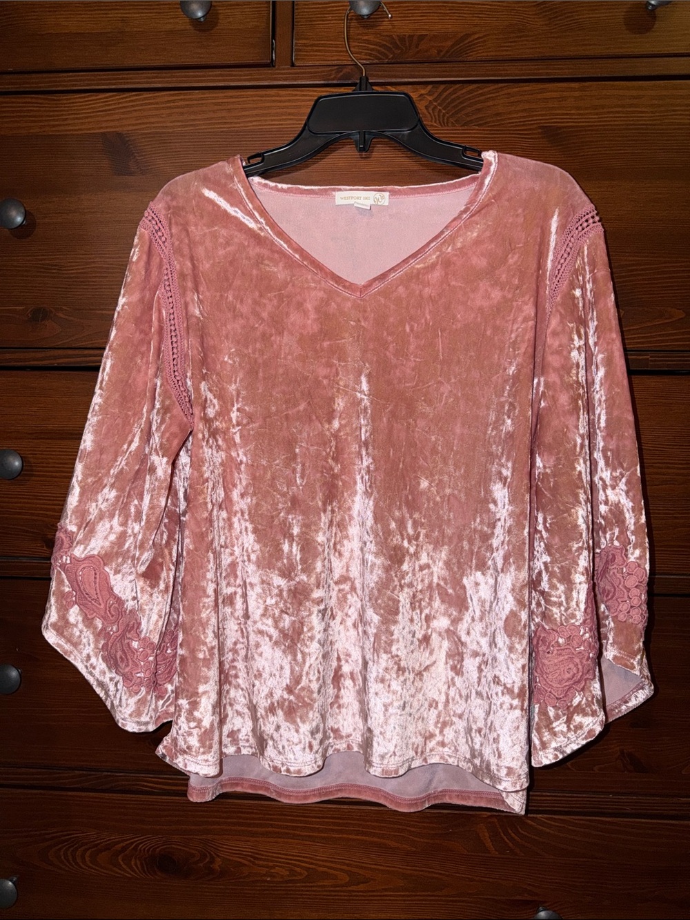 Westport 1962 Dusty Rose Crushed Velvet Crochet Lace Bell Sleeve Blouse L